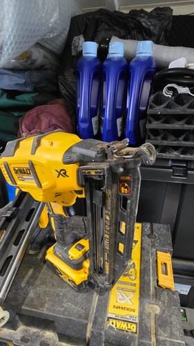 Dewalt dck264p2 brushless 18v - brushless,