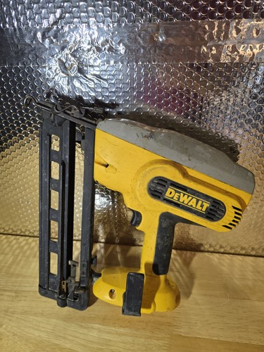 Dewalt dc618 18v cordless - dewalt,