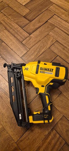 Dewalt dcn660n 18v cordless - 18v,