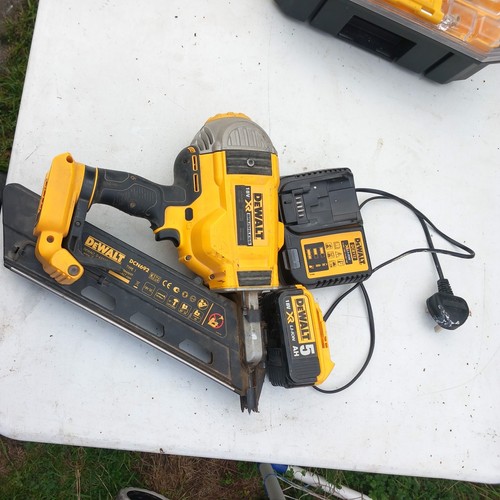 Dewalt dcn692 first - dewalt,