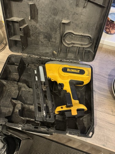 Dewalt dc618 18v cordless - 18v,